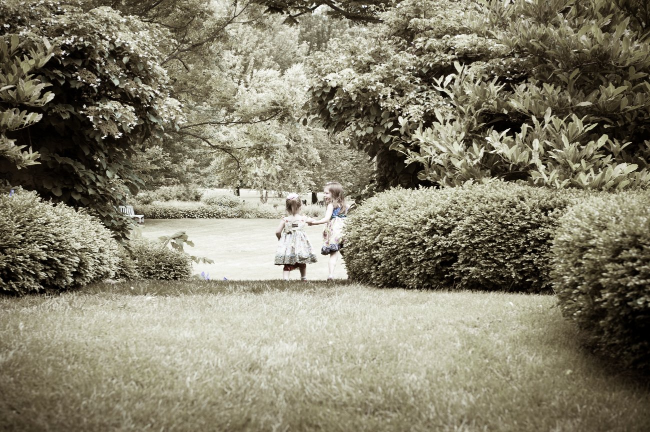 Peterson Children Portraits in Wisconsin - girls in the garden
