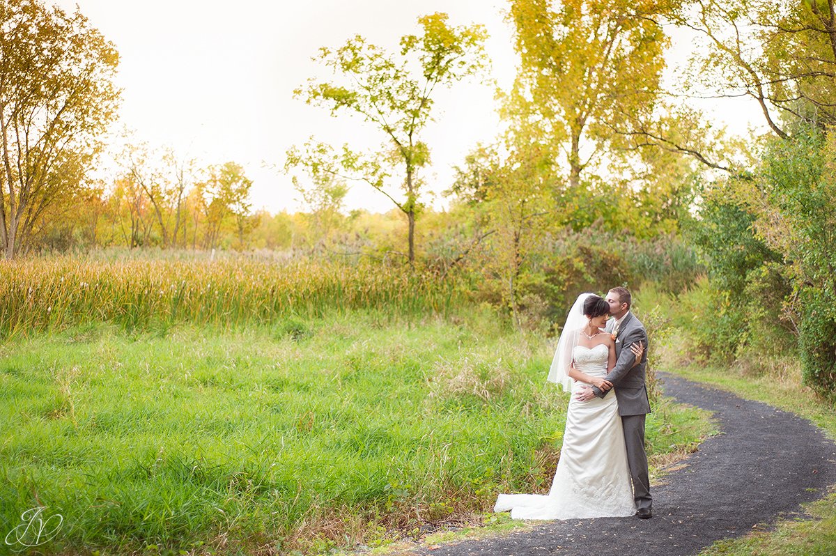 romantic fall bride and groom photo