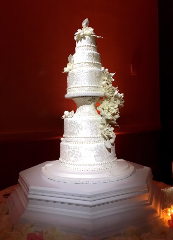 Bride Wedding Cake Huntsville AL MEtro DJ Spotlight