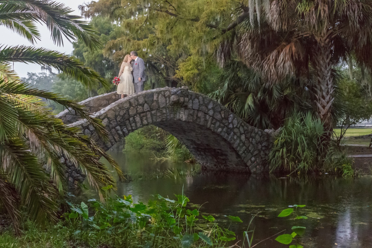 New Orleans City Park Elopement in the Rain