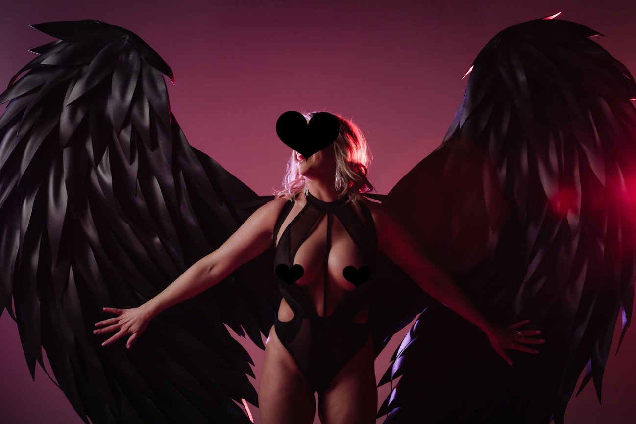 Mr. & Mrs. L's Couples Boudoir Session