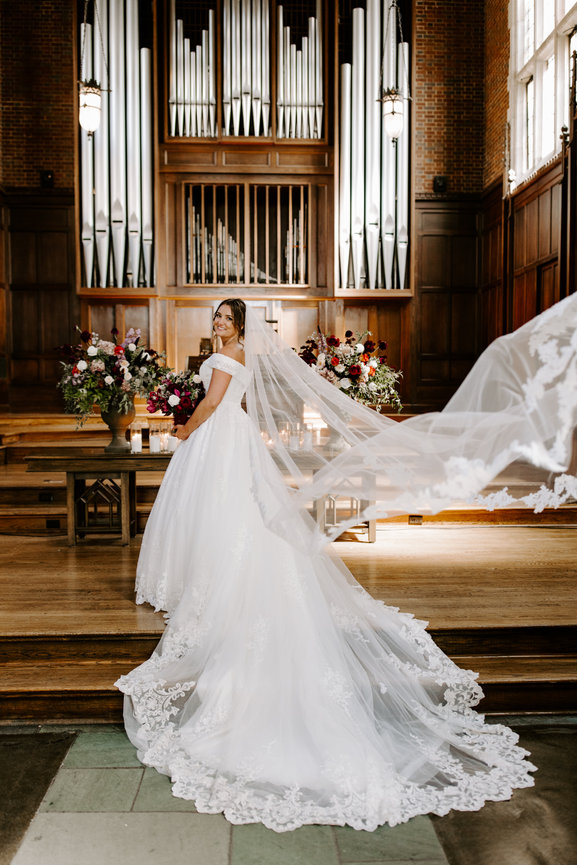 A Refined Fall Wedding at Diamond Creek and Scarritt Bennett Chapel