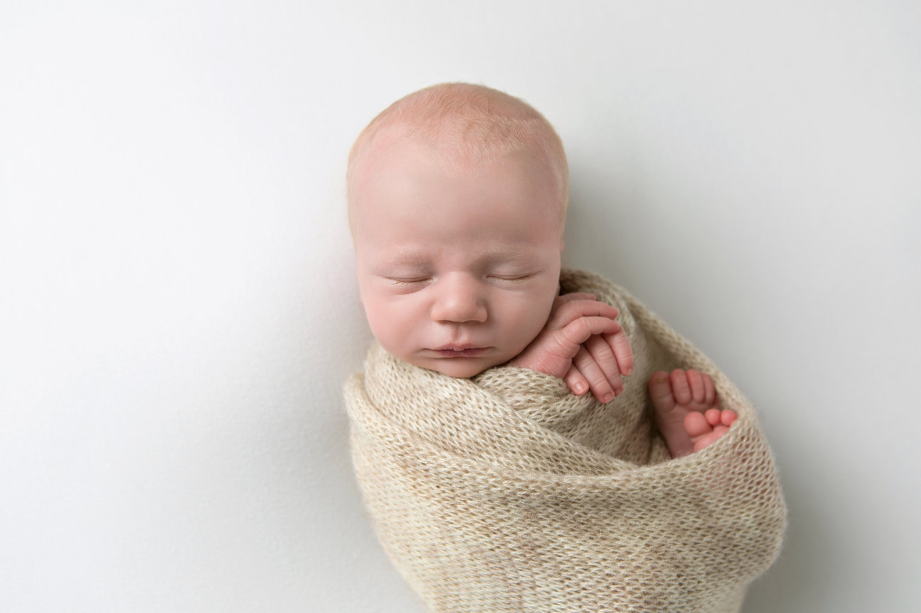 Hailee's Studio Maternity Session - Augusta, Wisconsin