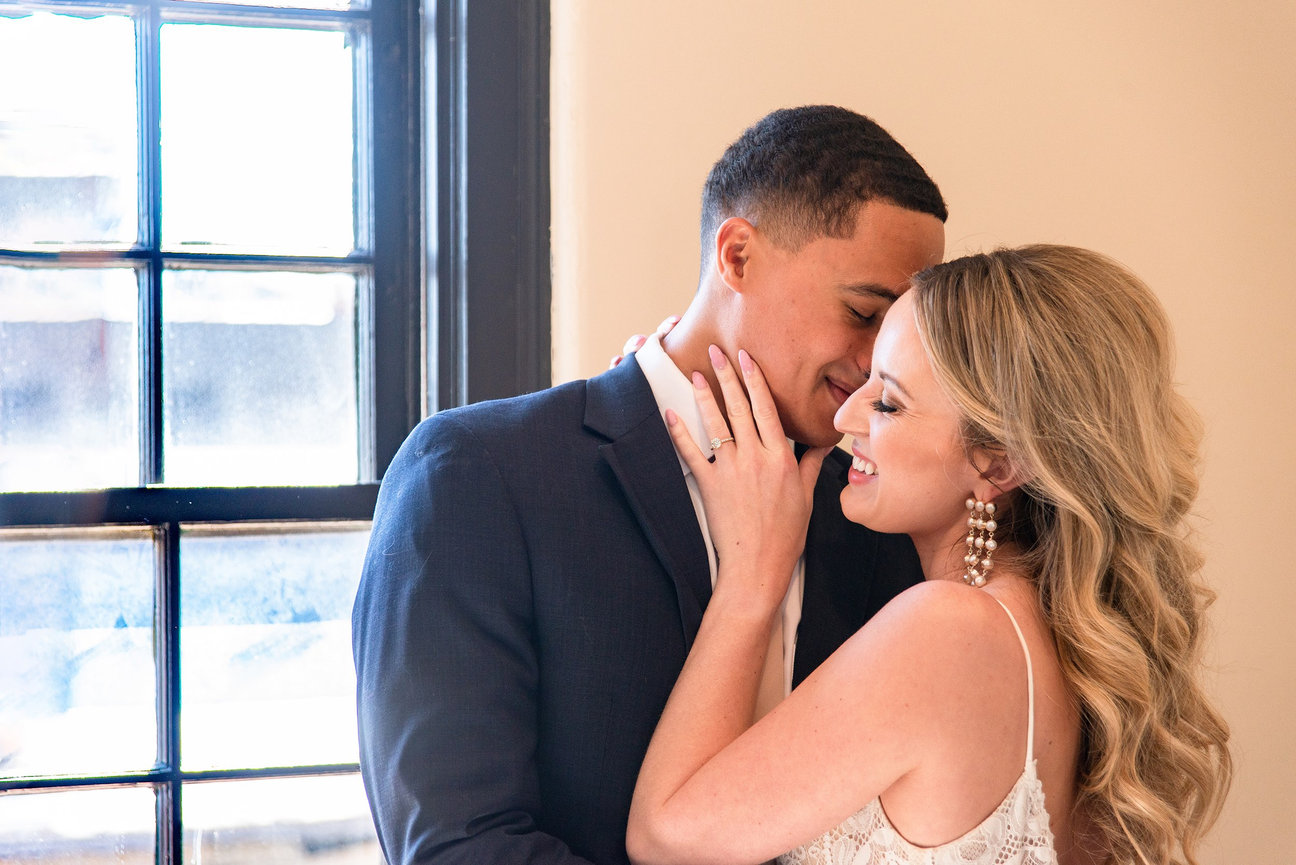 Should you do a First Look on your wedding day? Pros and cons every couple should know