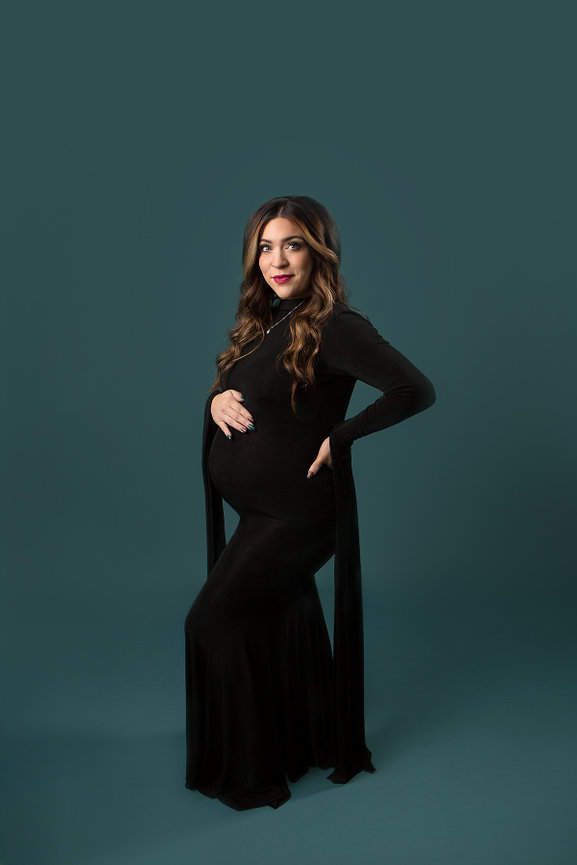 Hailee's Studio Maternity Session - Augusta, Wisconsin