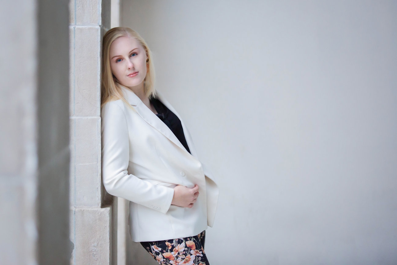 Senior Session Scheduling: Navigating the Seasons for the Perfect Photoshoot