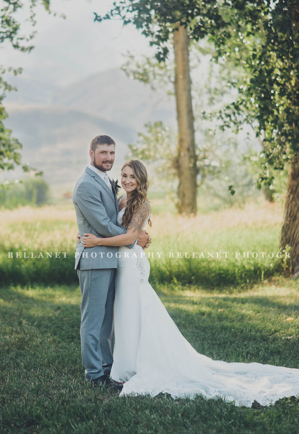 Nick and Eva Sweet Water Hollow Salmon Idaho Idaho Wedding