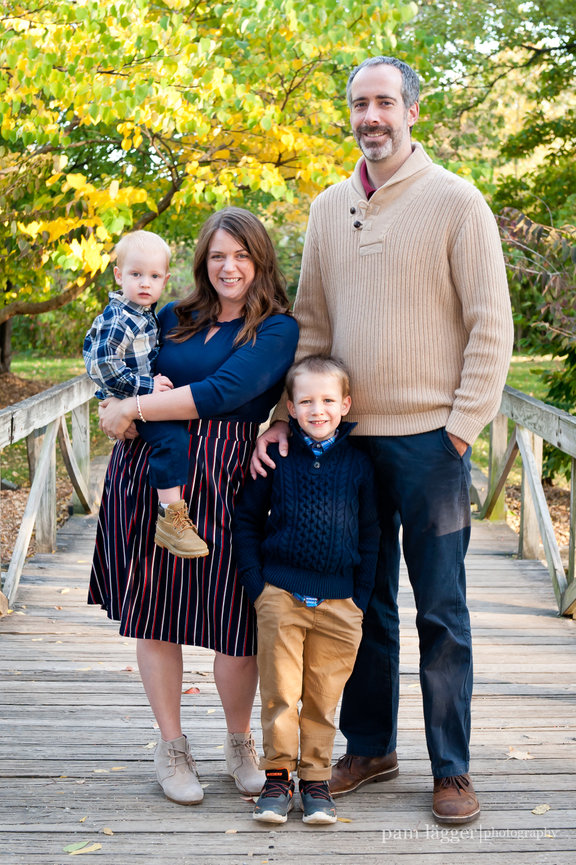 family photos at crow island woods [Winnetka family photographer]