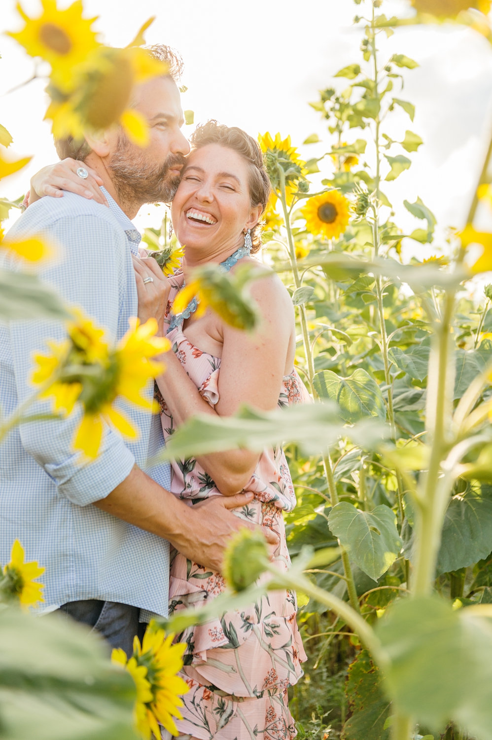 sunflower field photoshoot, couples photography, couples portrait sunflowers, Rya Photos