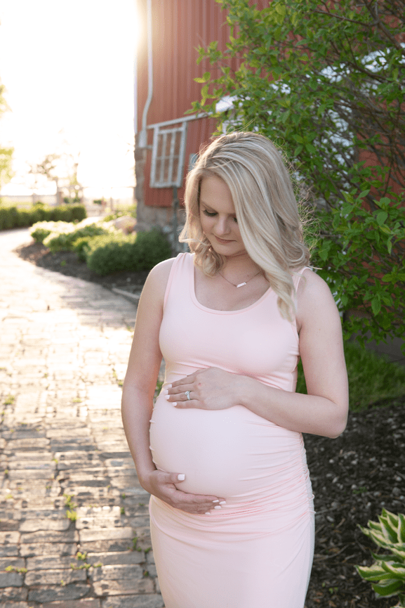 What To Expect (from A Maternity Shoot) When You're Expecting - Ellie B ...