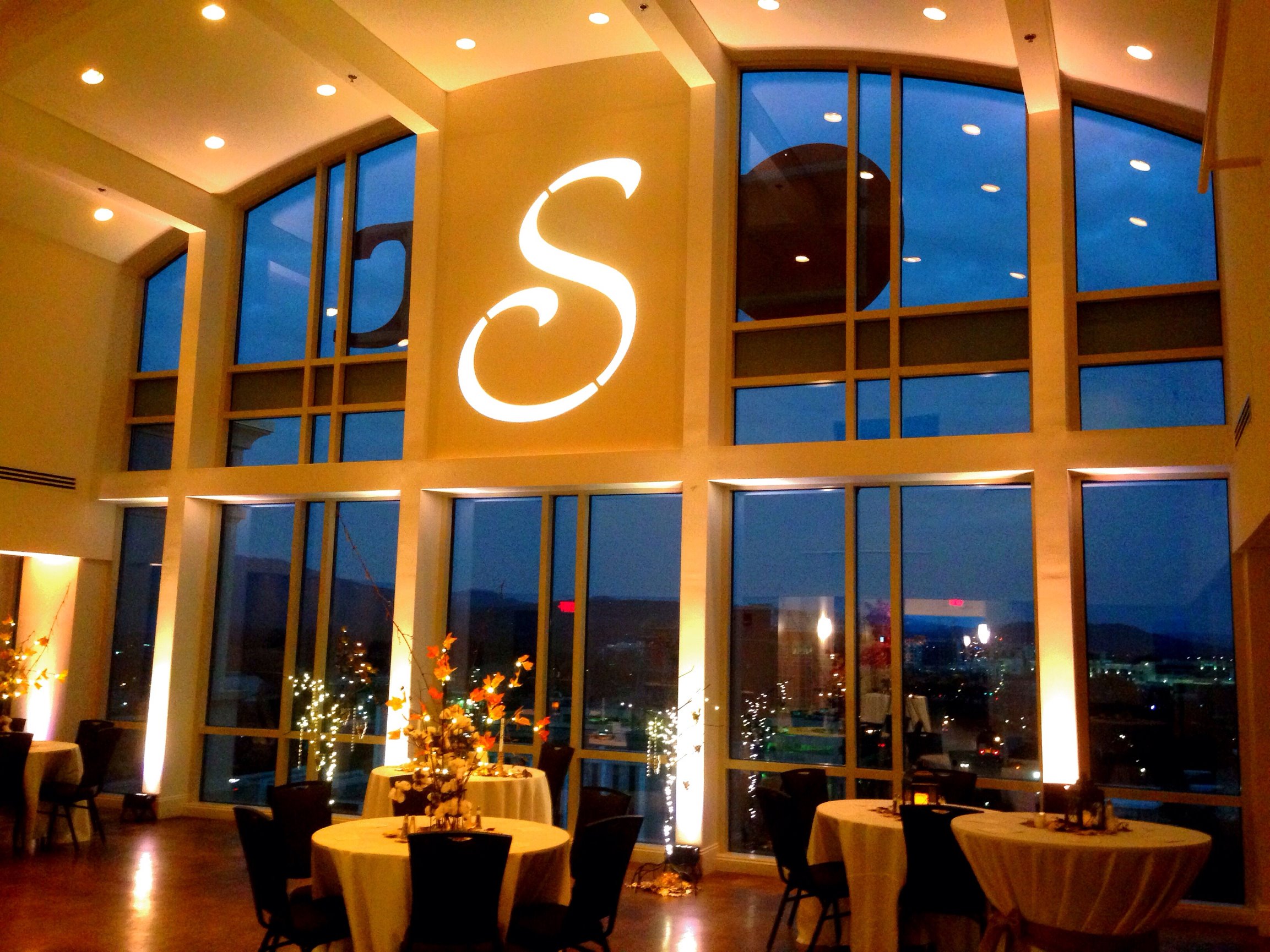 The Summit Huntsville Alabama With Metropolitan DJ's Special Event