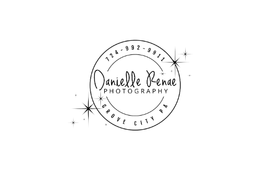 Danielle Renae Photography Logo