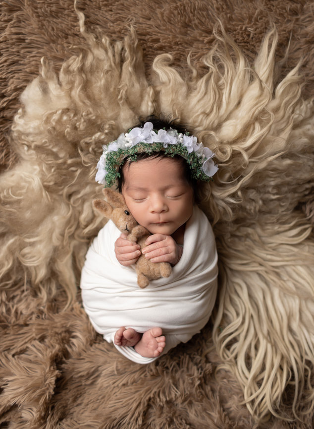 Organic newborn photography session in Edinburg, TX