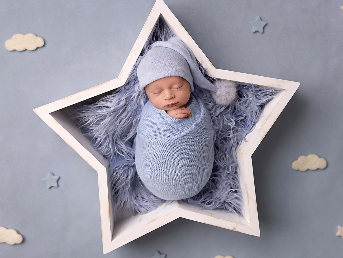 connecticut newborn photographer, newborn photography near me, newborn portraits connecticut, infant portrait sessions near me