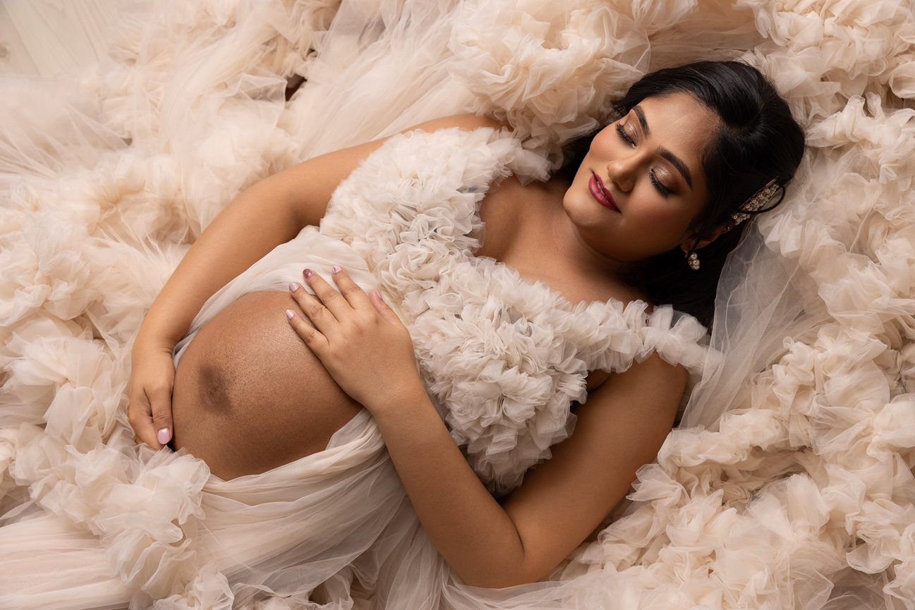 Connecticut maternity photography, CT maternity photoshoot, best Waterbury CT maternity photographer, professional maternity photos Waterbury, maternity photography packages Connecticut