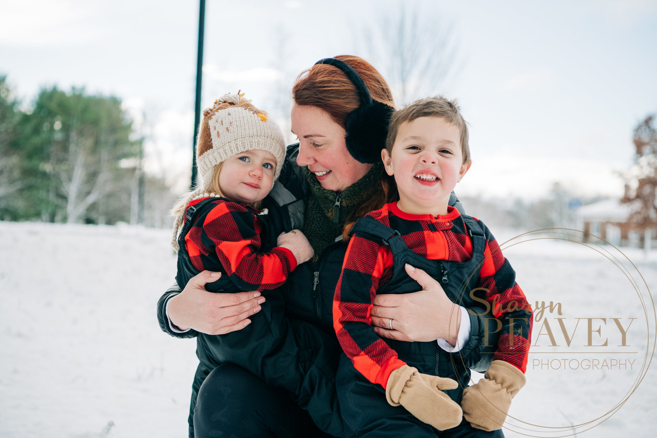 What to Wear: Winter & Holiday Family Outfit Ideas - Sharyn Peavey  Photography
