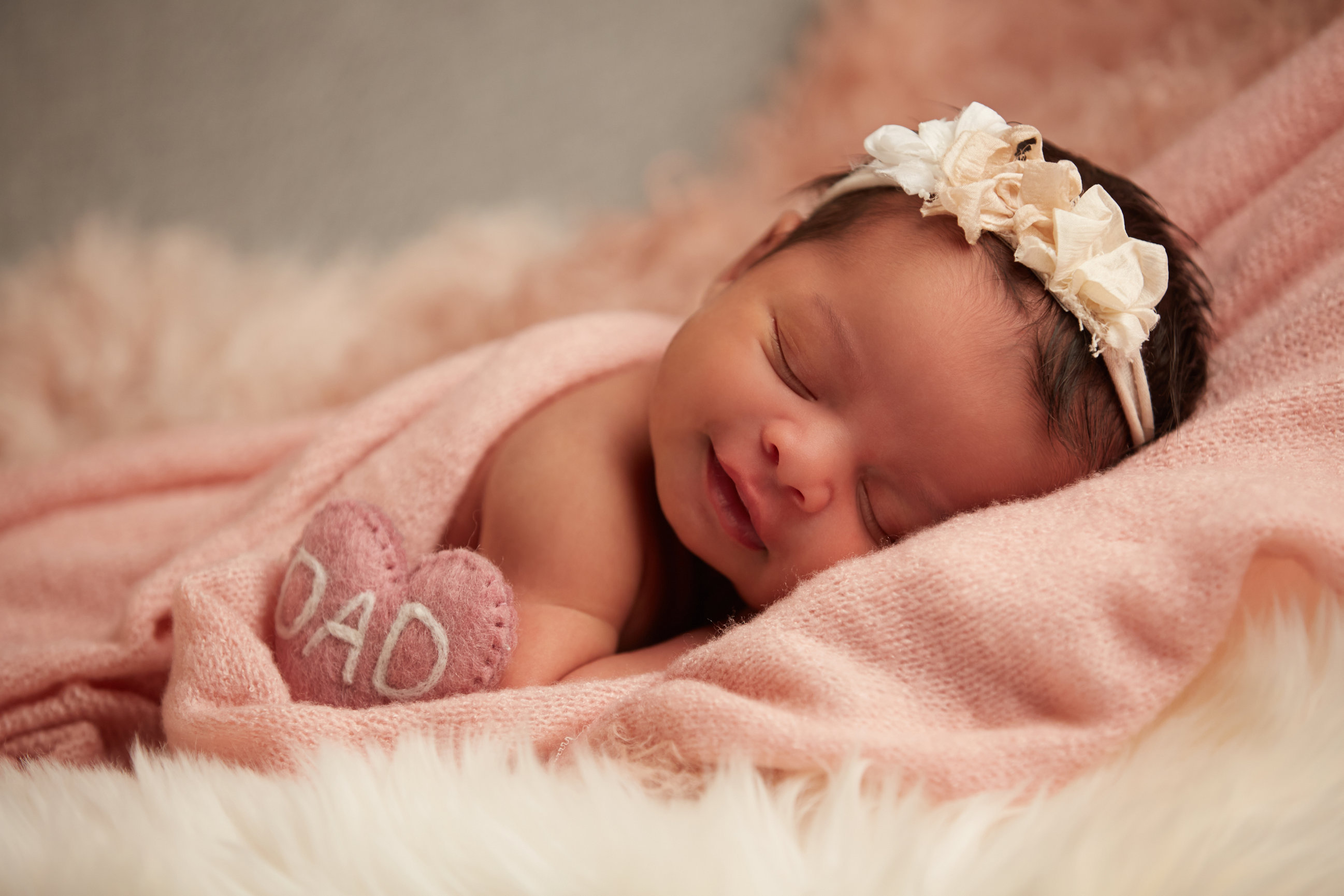 NEWBORN INVESTMENT Peters Photography