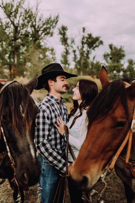 Western Wedding Photographer, Idaho Wedding Photographer, Salmon Idaho Photographer, Western Engagement Pictures