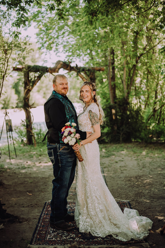 Sweet Water Hollow, Salmon Idaho Photographer, Bride and Groom by River