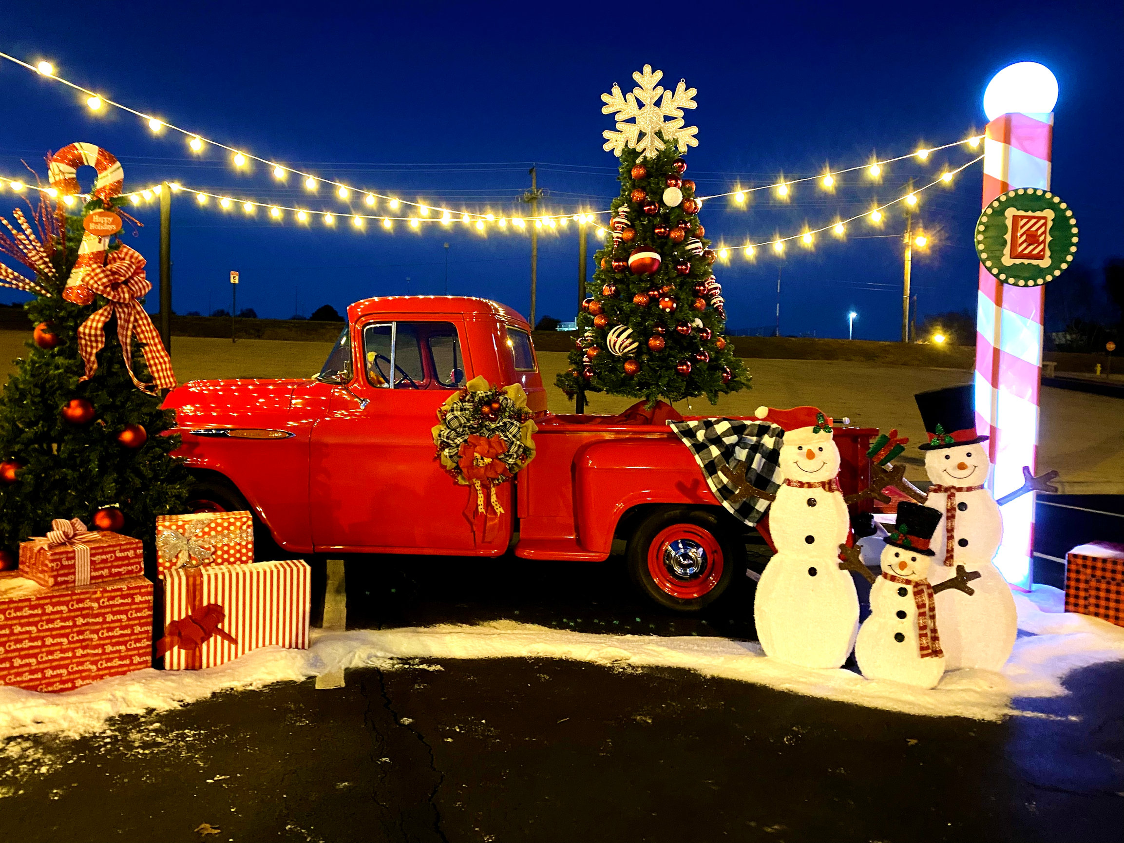 Teledyne Brown Outdoor Holiday Event with Metropolitan Disc Jockey and